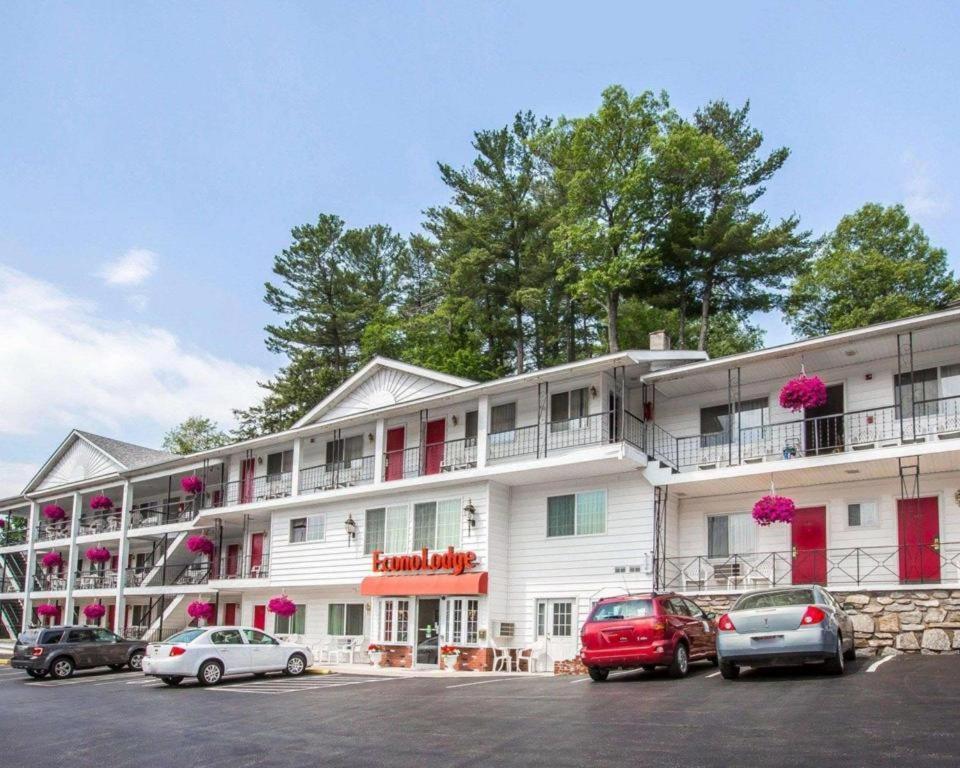 Hotel Baymont By Wyndham George Lake George