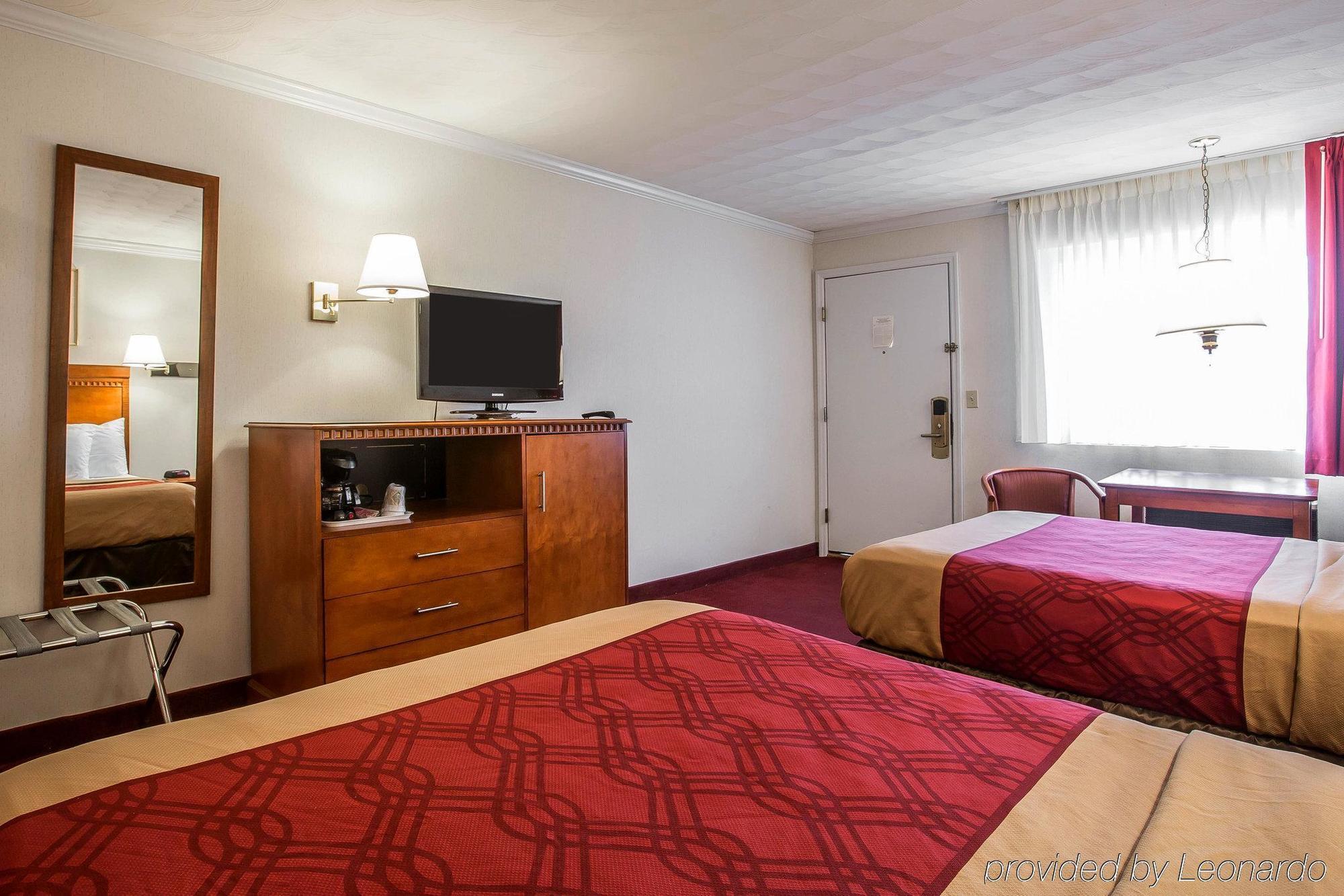 Baymont By Wyndham George Hotel 2*